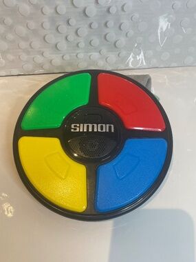 Simon electronic game